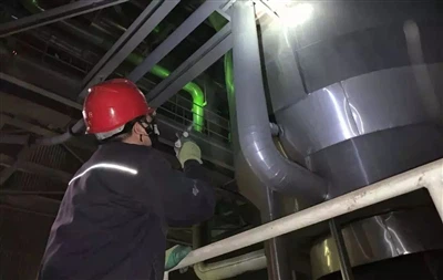 Izziv proti penjenju: elektrarne uporabljajo enopolne radarske merilnike nivo...